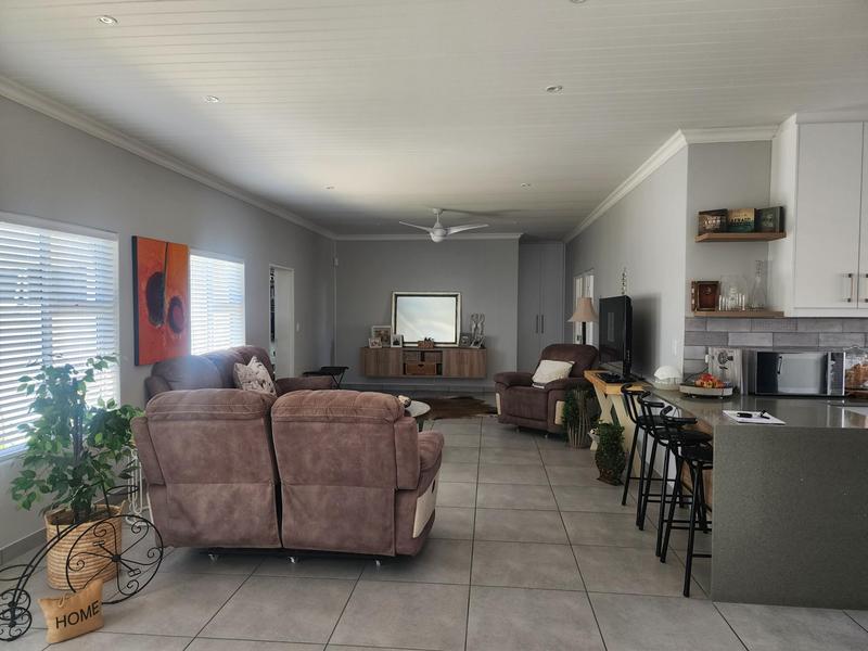 To Let 3 Bedroom Property for Rent in Port Owen Western Cape